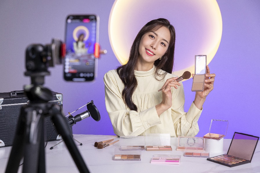 ���SNS������������ 1��