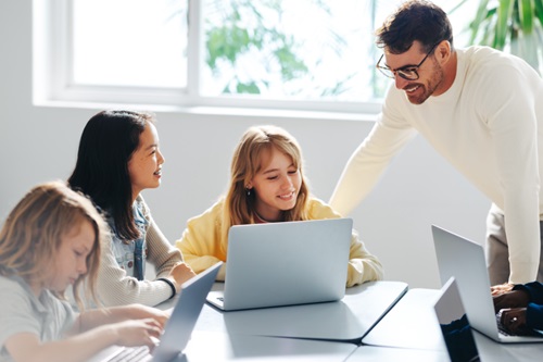 �����и��ͷ���������